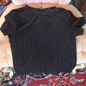 SHEIN Black Velvet Short Sleeve Top